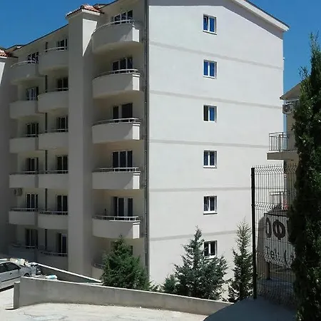 Апартаменти Oliva Lugo Lux Подгориця